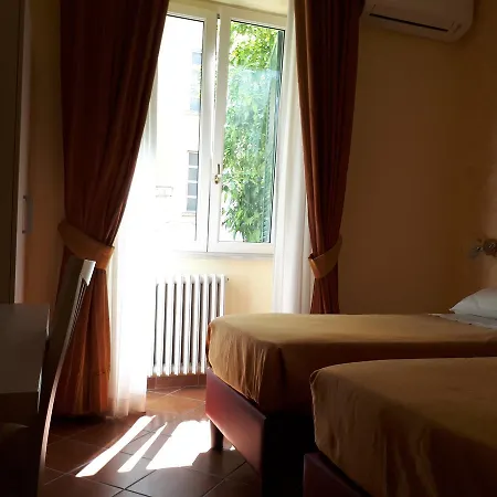 Clodio 4* רומא